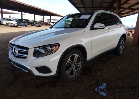 2016 Mercedes-Benz Glc 300 z USA, uszkodzony, nr VIN WDC0G4JB5GF104925